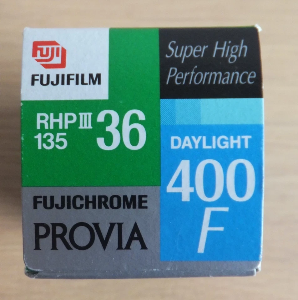° Film pour Diapositives Couleur Fujifilm PROVIA 400F - 36 poses - Format 135 - Photo 4/4