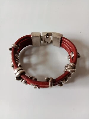 Bracelet Uno de 50 - cuir rouge et métal gris argenté - manchette - Photo 1/4
