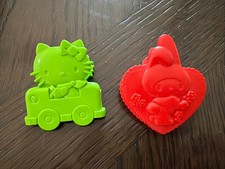 Sanrio Hello Kitty & My Melody Animation, Green/RED Plastic Collectible 1976