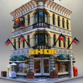 Alt of Lego Creator: Grand Emporium (10211) With 2182 Pieces Generic 🧱