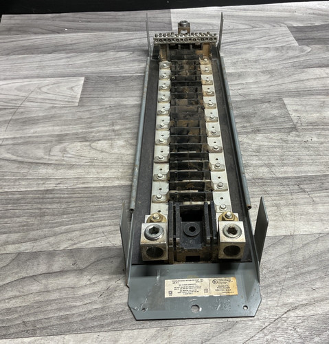 Square D QON 42-1 200 Amp 20 Space 120/240V Guts Only 6" X 20.5" #304F63