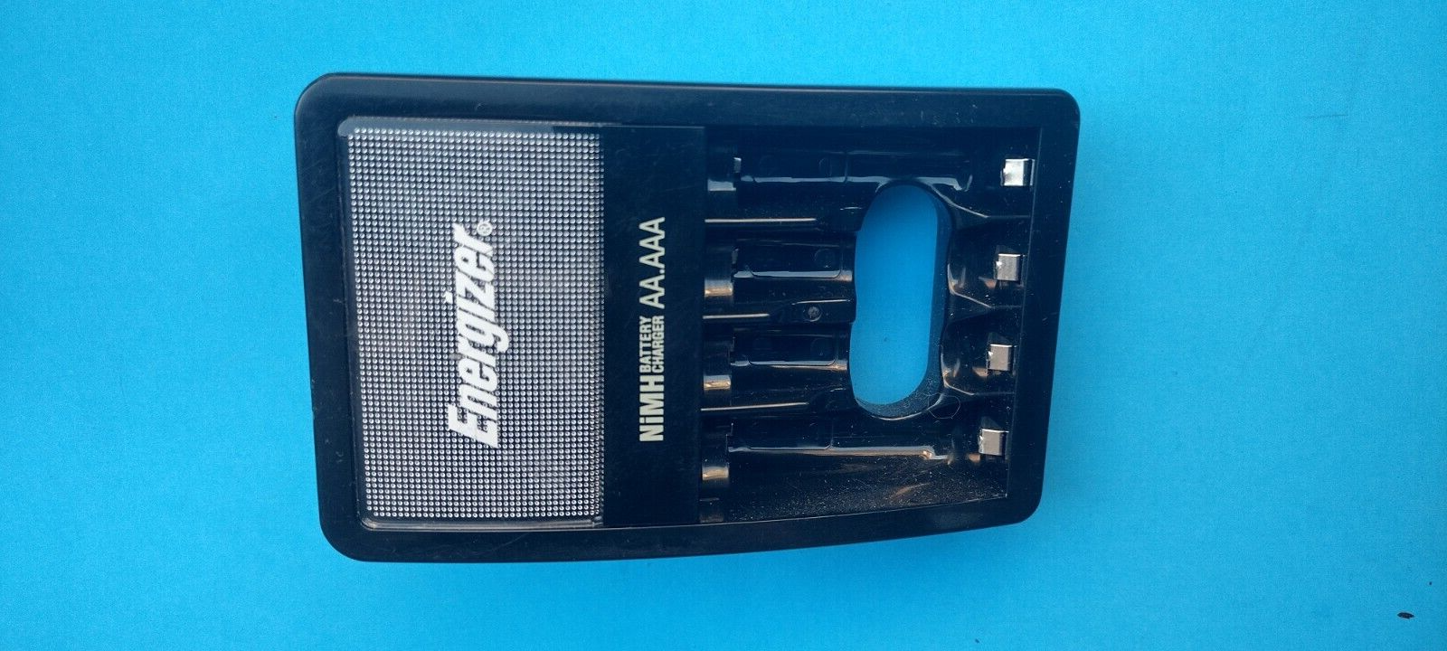 Energizer NiMH AA AAA CHVCM4DE Battery Charger for AA & AAA Batteries