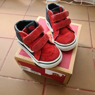 yellow checkered van