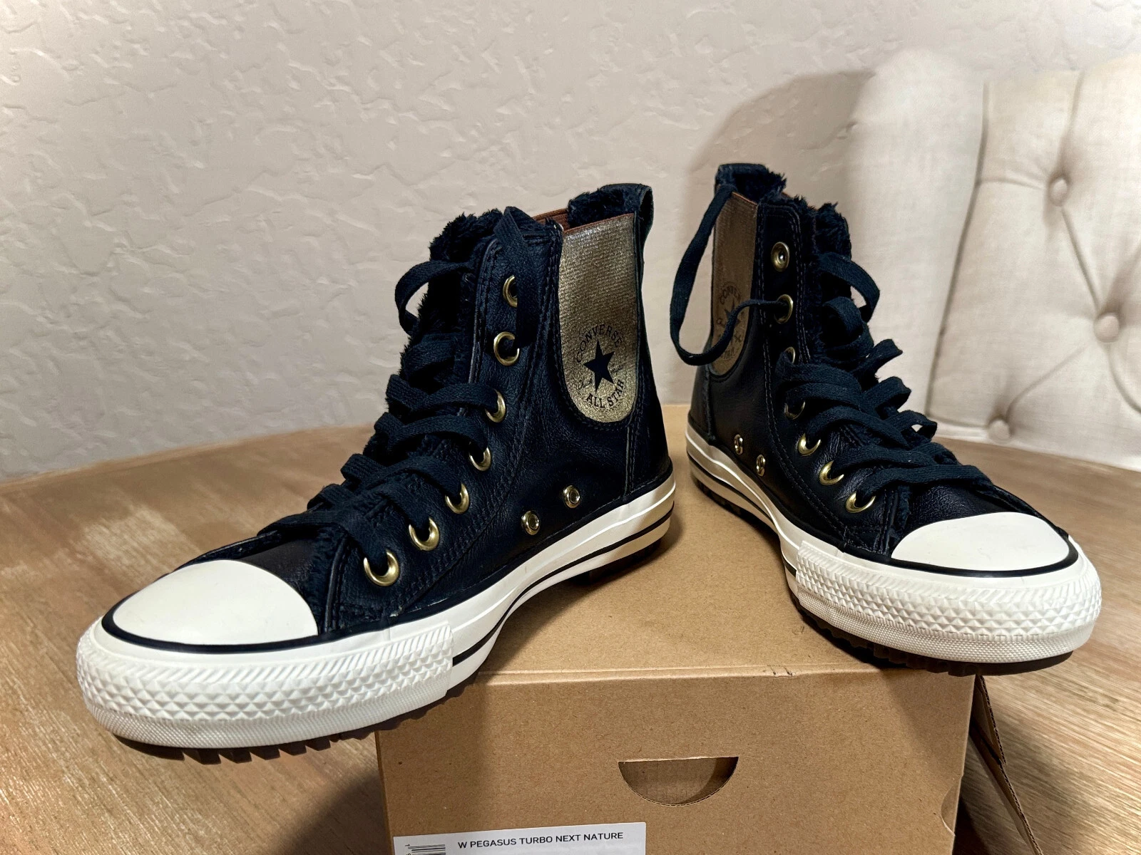 ? Converse All Star nere in pelle pelliccia Chelsea US 6 nuove con scatola