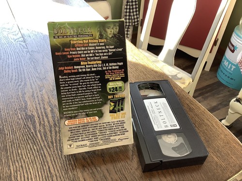 Boltneck Used VHS 2000 Rare Horror Matthew Lawrence Ryan Reynolds Screener Promo - Picture 2 of 2