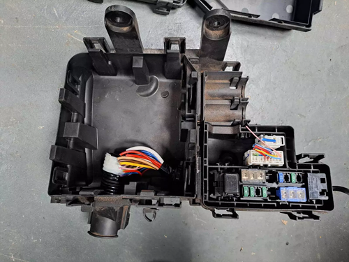NISSAN QASHQAI J11 2020 1.3 PETROL FUSE RELAY BOX 243824EA2A - Photo 4/17