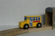 Brio School Bus TRACK NOT INCLUDED 