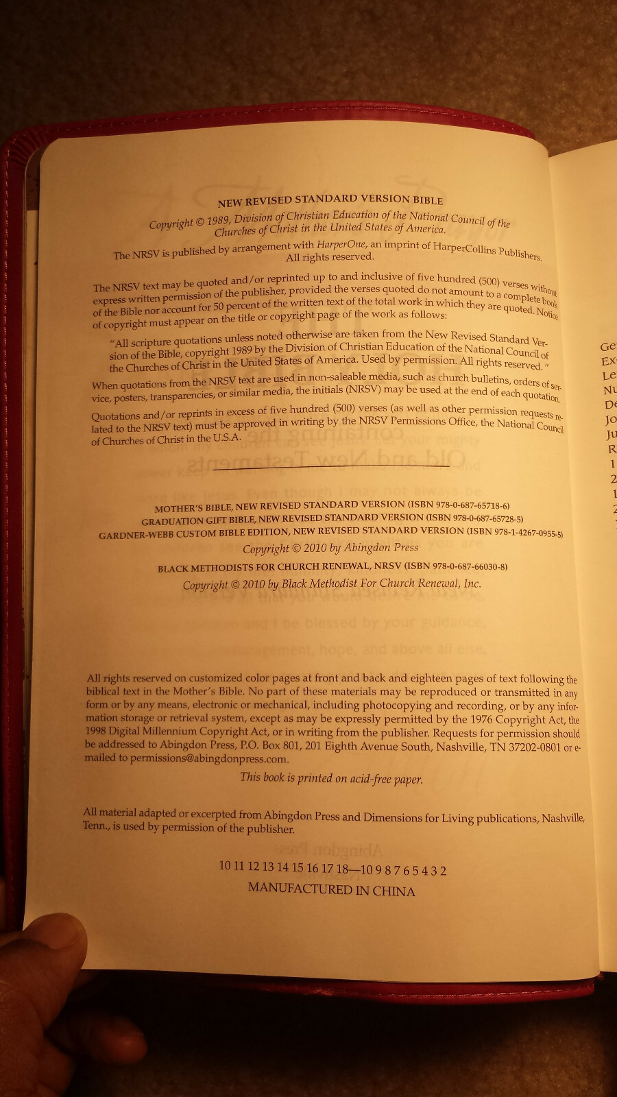 rk living well on Mother S Nrsv Gift Bible Revised Edition By Abingdon Press And Harpercollins Publishers Ltd Staff