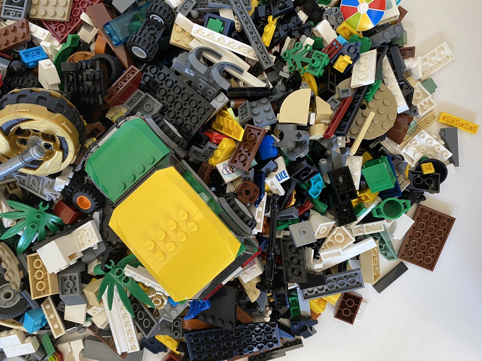 Lego Bulk Lot 2 kg, Assorted Bricks, sizes, colours, lot 2 - Picture 5 of 22