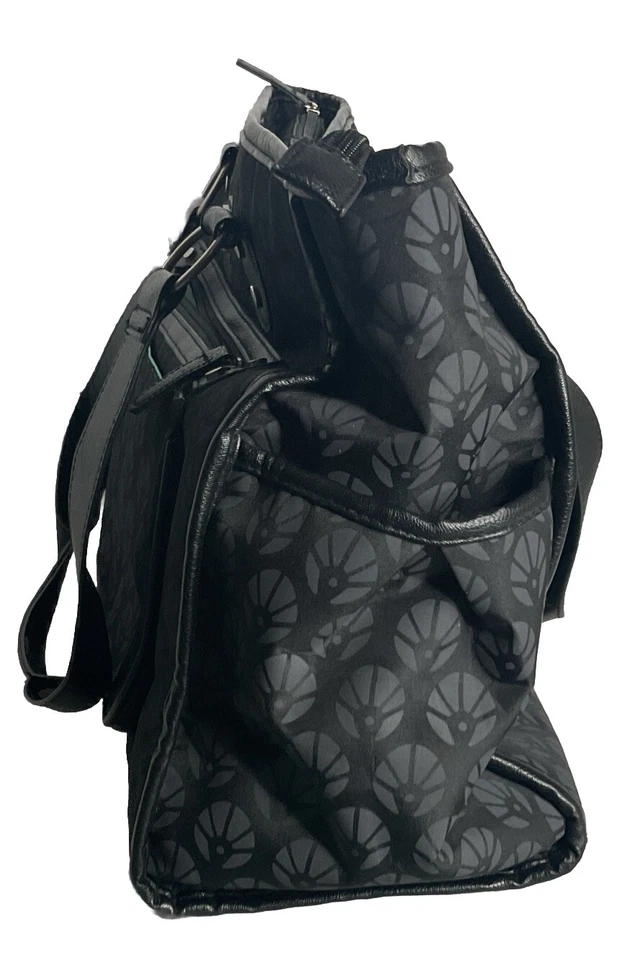 baby diaper bag Carters Large Mint Lining 5 Pockets Outside & Inside Great Cond - Image 3 of 4