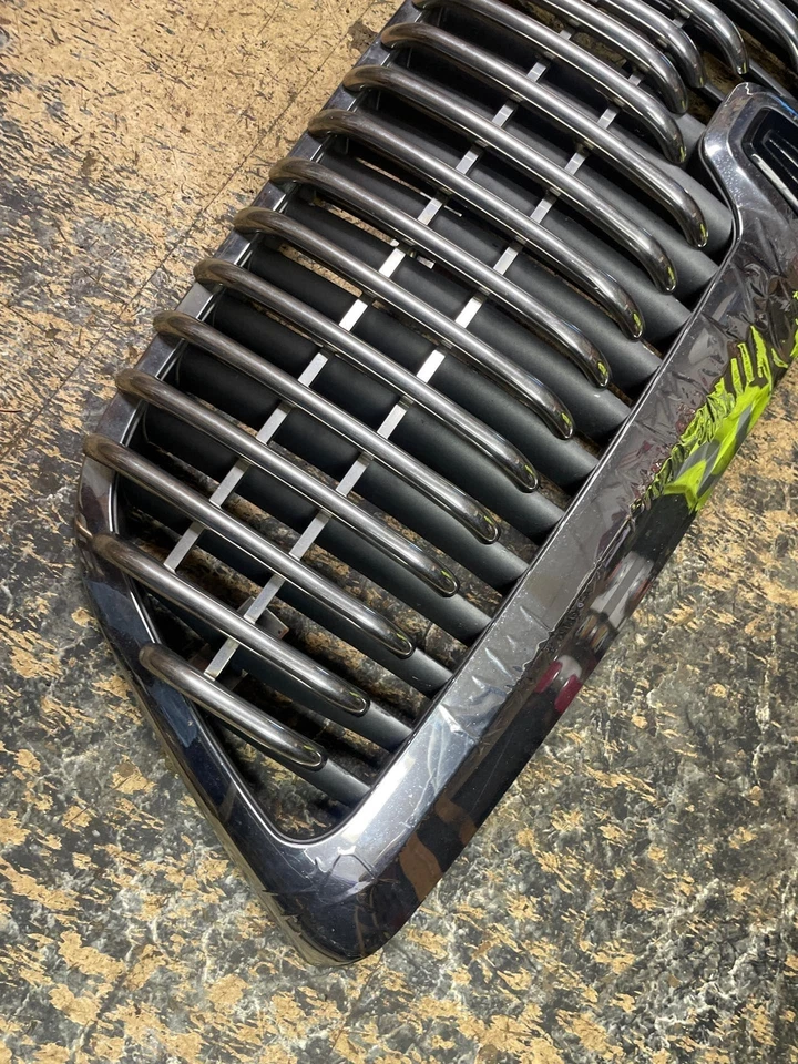 OEM CHROME Grille LINCOLN NAVIGATOR 01 02 PEELING - Image 3 of 4