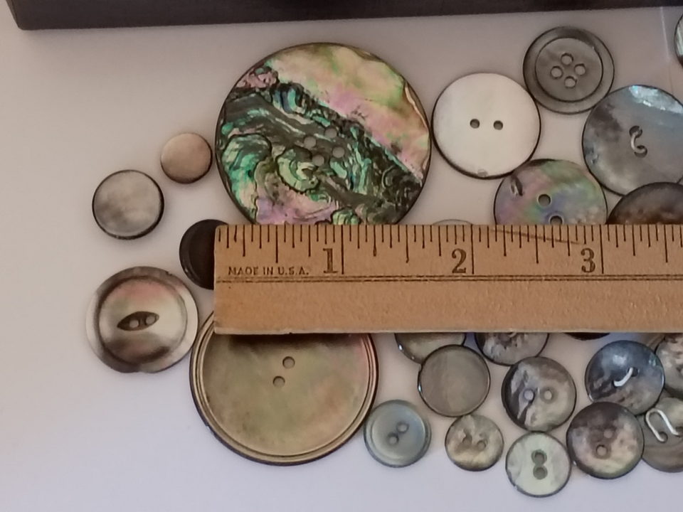 Lot of 135 Antique VTG MOP Mother of Pearl Shell Buttons Abalone ...