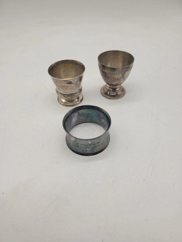 Zj37- Lot ancien métal argenté – coquetier, timbale et rond de serviette – - Afbeelding 3 van 7