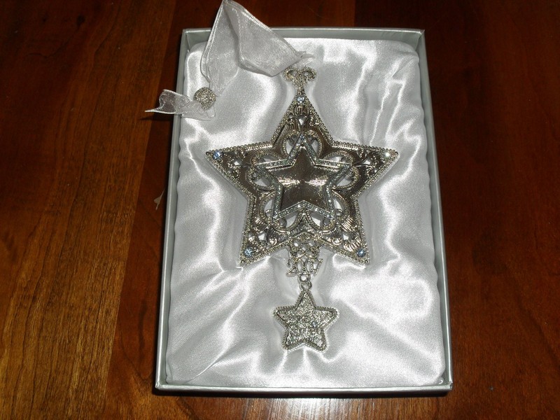 Things Remembered Make A Wish Ornament Star 2017. NEW in Box. Engravable Plate.