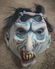 Y2K Vtg 2001 Paper Magic Group Mask Halloween Monster Shocker Big Teeth Scary