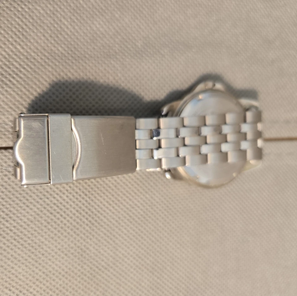 Relic Wet Watch Men 50m Silver Stainless Steel Battery Blue Date Quartz - Image 2 of 4