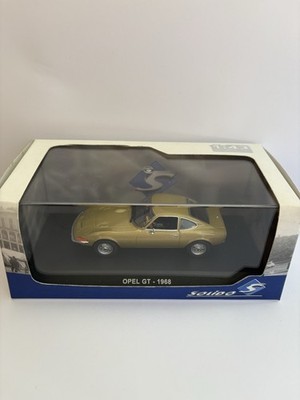 OPEL GT Coupe 1968 Gold met. S4302300 RAR  Solido 1:43