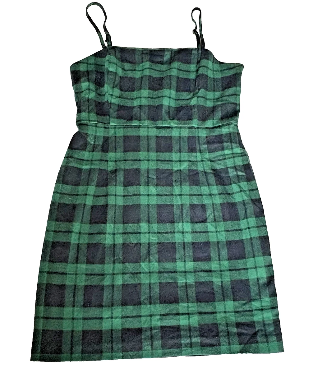 green emerald velvet dress Plus Size Pleated Mini Dress in Dark-green-swatch