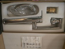 Modern Folding Kitchen Faucet with Swivel Spout