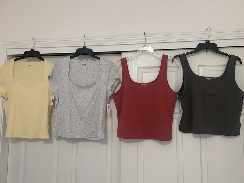 Lot Women’s Tees/tanks All NWT! Old Navy, XL Petite Retail $64