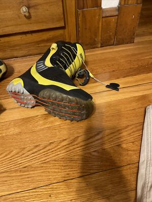 Mens SALOMON SYNAPSE Customfit 3D Size 9.5 Black & Yellow