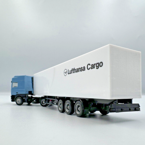 DAF 95 with semitrailer Lufthansa Cargo scale 1/87 (HO) - Picture 2 of 8
