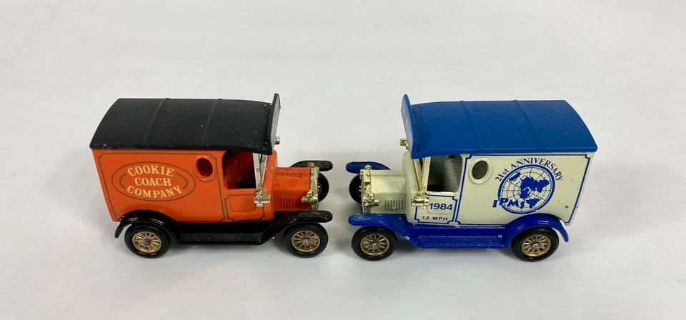 Camiones fundidos a presión 21 aniversario Days Gone Lledo IPMS & Cookie Coach Co Inglaterra Foto 2 de 4