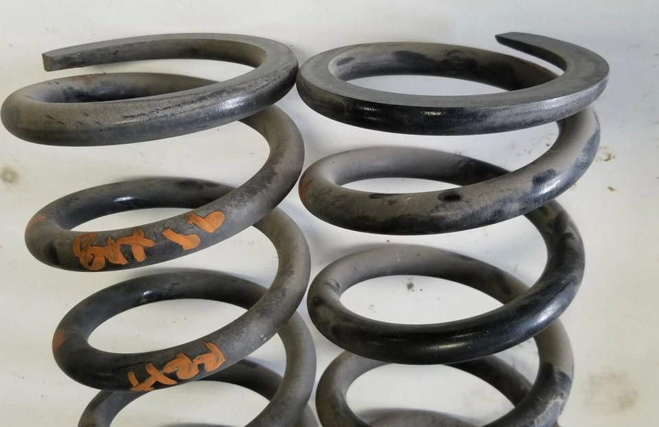 JAGUAR XK8 1997 A 2002 CONVERTIBLE JUEGO DE 2 MUELLES HELICOIDALES TRASEROS IZQUIERDO DERECHO Foto 4 de 4