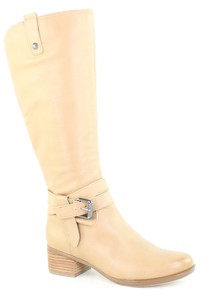 oatmeal colored boots