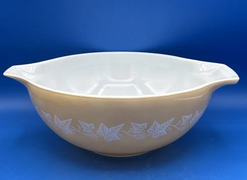 Pyrex Mixing Nesting Cinderella Bowl Sandalwood Brown Ivy Pattern 4QT VTG 34 444