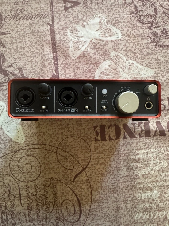 Focusrite 2i2 Scarlett Interfaccia Audio USB Scheda Audio - Immagine 2 di 4