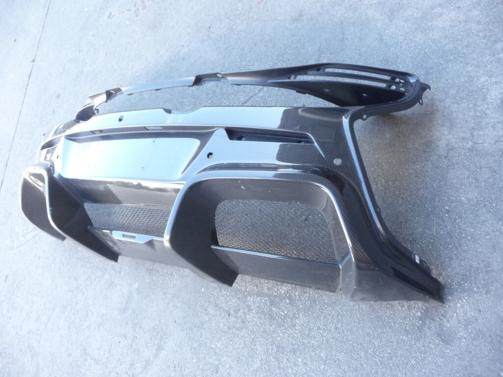 McLaren 675LT GTR Rear Bumper Center Diffuser Carbon Fiber Glossy 11A9898RP OE