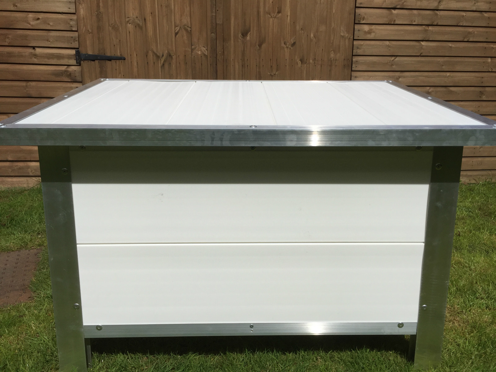 UK MADE Insulated Plastic Dog Kennel *** Heavy Duty *** Easy Clean - 4 ... - Insulated Heavy Duty Dog Kennel