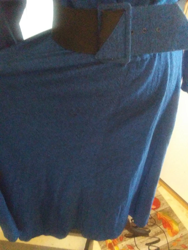 Vestido para mujer Venezia cuello alto talla 14 cintura elástica color azul/negro con cinturón Foto 3 de 4