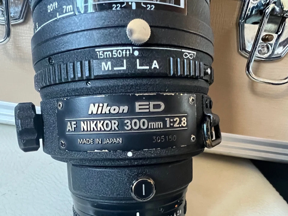 Nikon NIKKOR AF 300mm f/2.8 ED Lens - Image 3 of 4