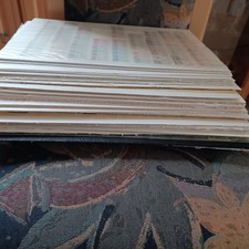 Biete einen Posten Briefmarken Europa auf ca. 45 Albenseiten , 2 Einsteckalben