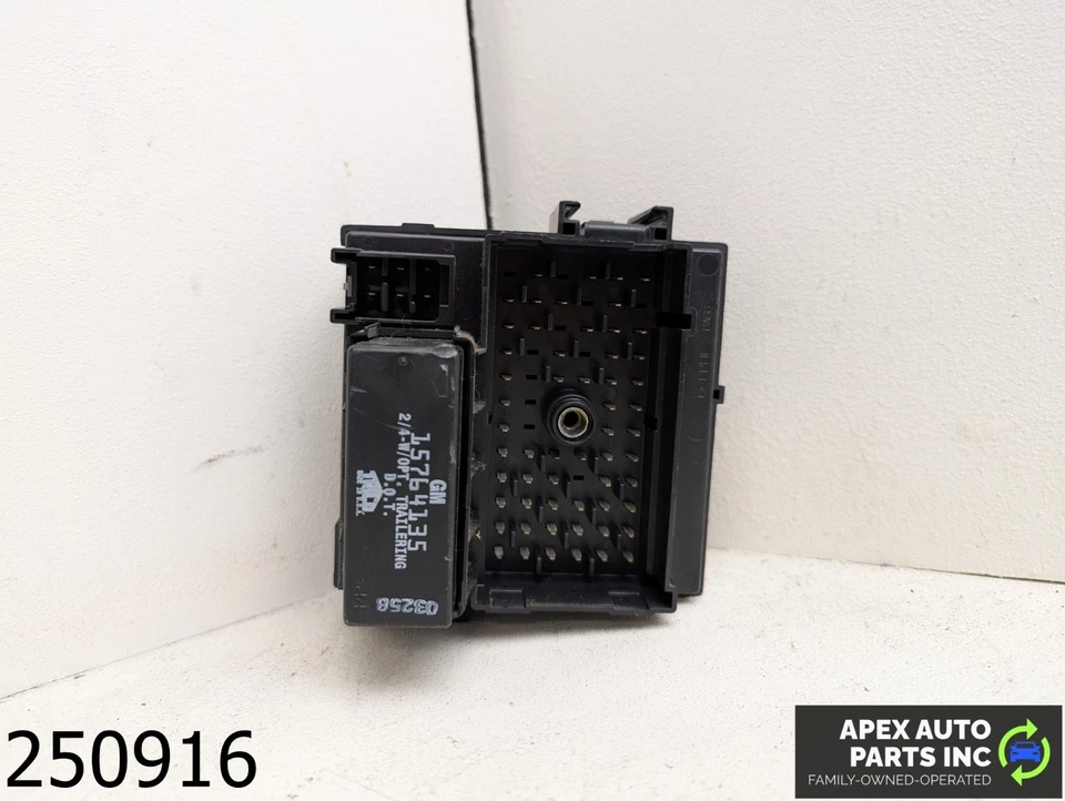 OEM 2002-2006 Cadillac Escalade 6,0 L DEBAJO DEL TABLERO CAJA DE RELÉ DE FUSIBLES Foto 4 de 4