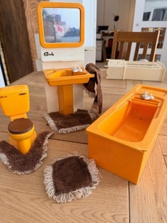 Vintage Orange Sindy Bathroom Set with Mats 2 x Toilet Sink Bath 1970s