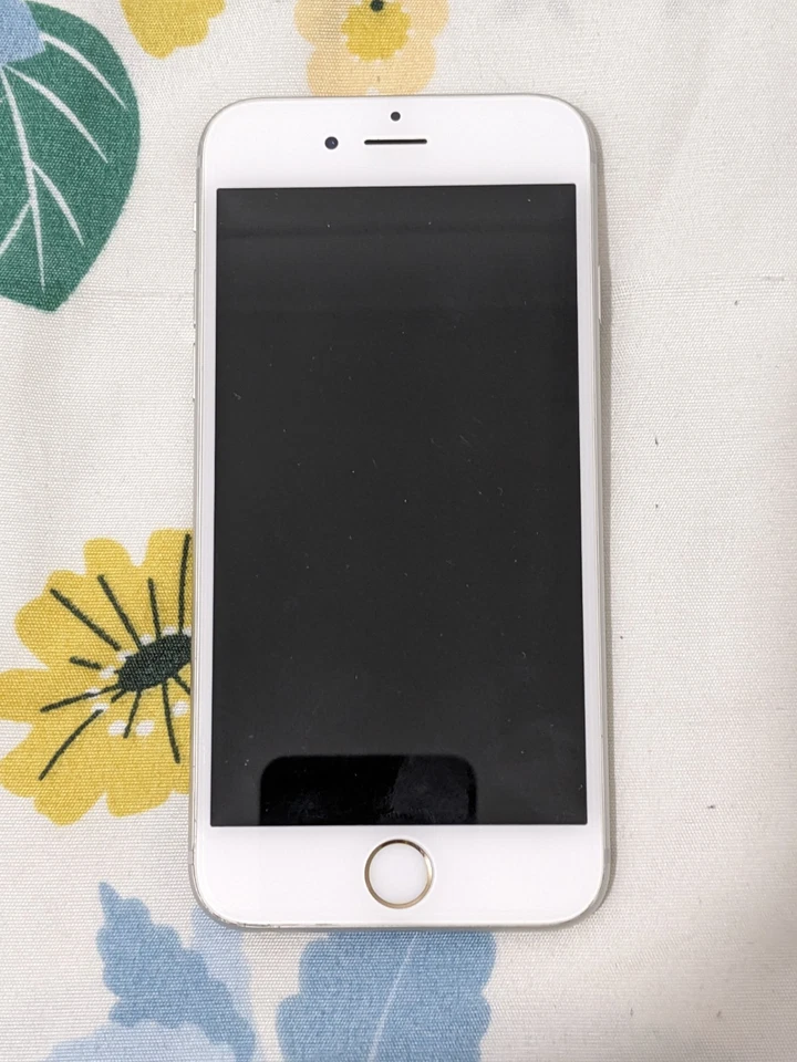 Apple iPhone 6s 128GB, photo 1 of 5