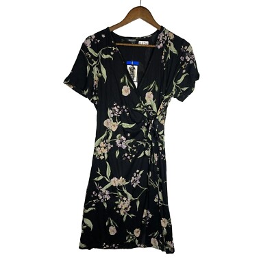 chinese dress ladies Buy Nicole Miller Women's Streaky Printed Faux-Wrap Dress with Belt, Multi,  Petite at Amazon.in
