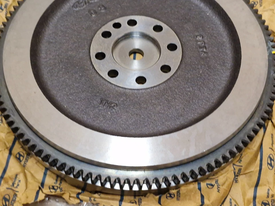 Hyundai Tucson JM Flywheel 2.0 CRDi 2001-2010 Kia Sportage 2320027260 Genuine - Image 2 of 4