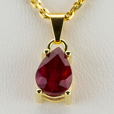 585 gold pendant with a 2.31ct ruby