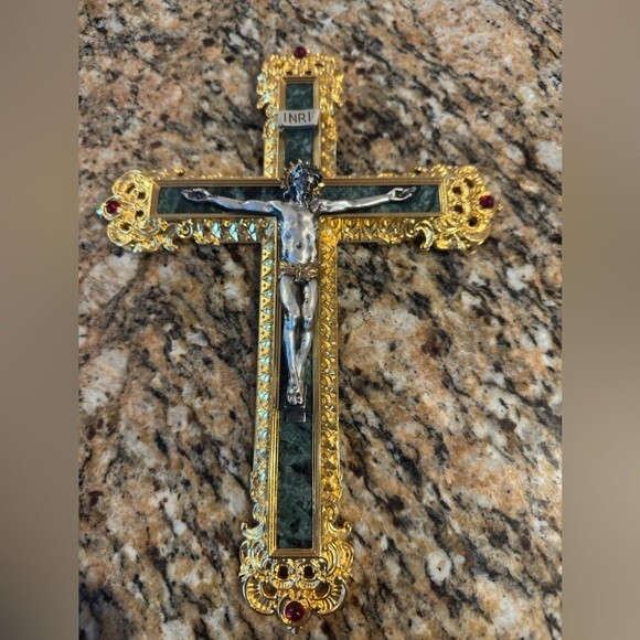 Rare Franklin Mint Green Marble and Gold Cross Italy The Treasures