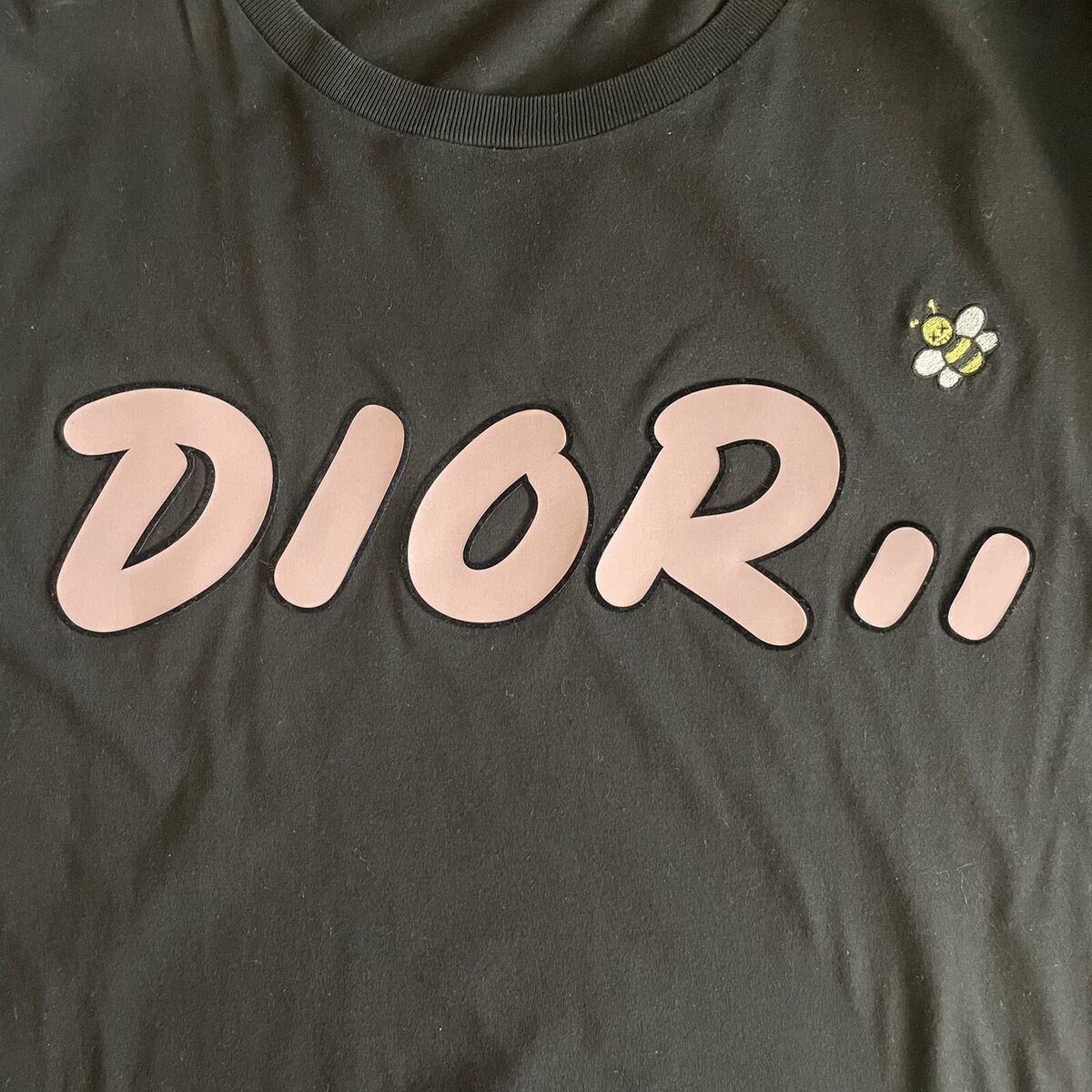DIOR x KAWS Collaboration Bee Logo T-shirt Black - X3L | eBay DIOR x KAWS Collaboration Bee Logo T-shirt Black - X3L | eBay