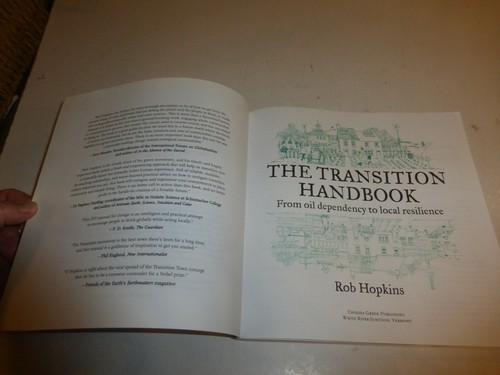 The Transition Handbook: From Oil Dependency to Local Resilience,Rob Hopkins270 - Picture 4 of 9