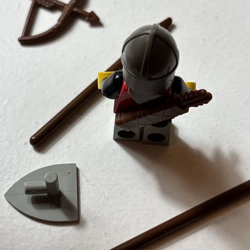 2 Lego Scale Black Knights Minifigure Castle Vintage W Weapons Shields - Picture 7 of 8