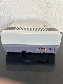 Original Nintendo Entertainment System NES-001 1985 Console