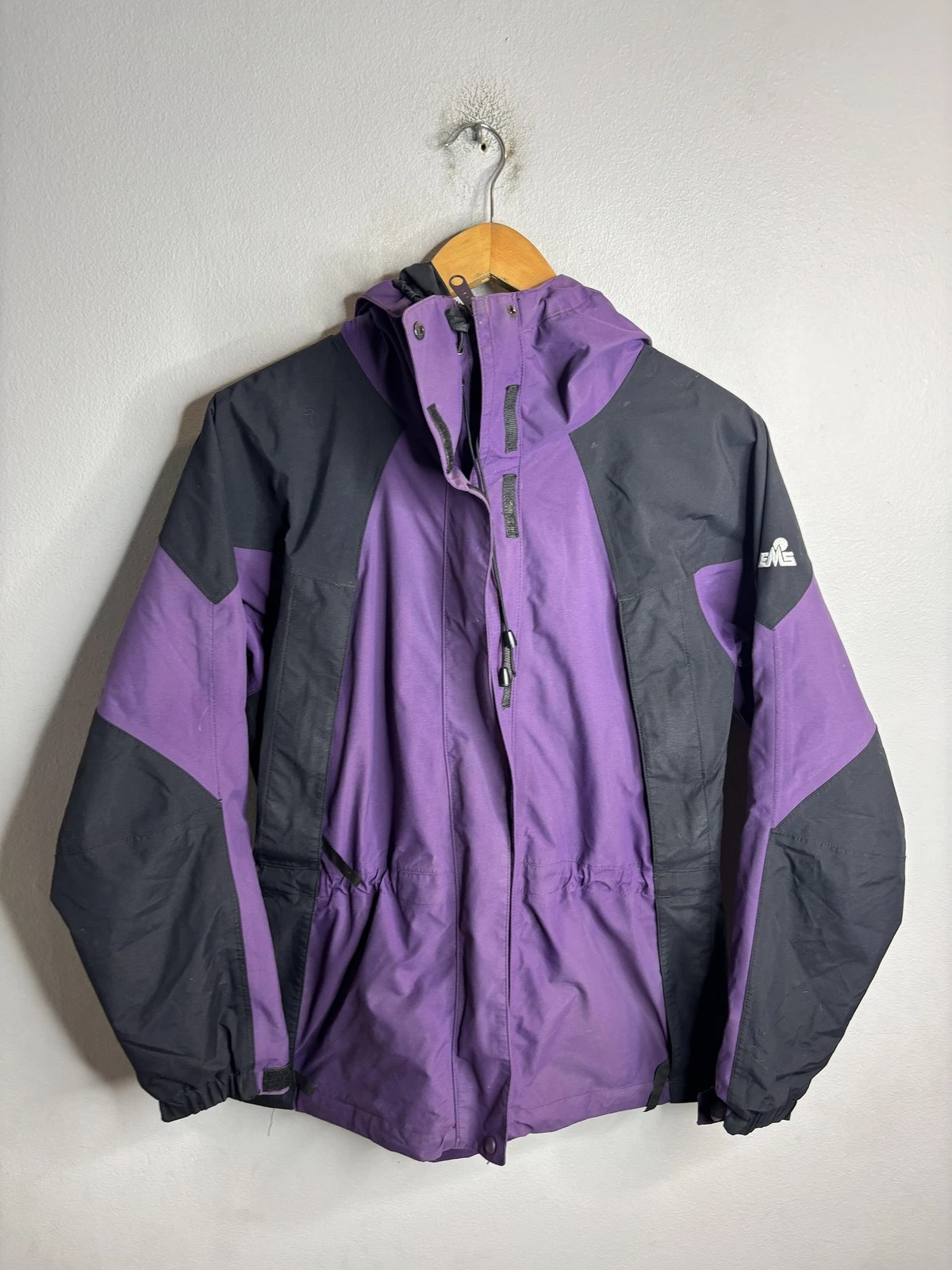 EMS Jacket Womens Small Purple Black Gore-Tex XCR Hooded Ski Snowboard Shell