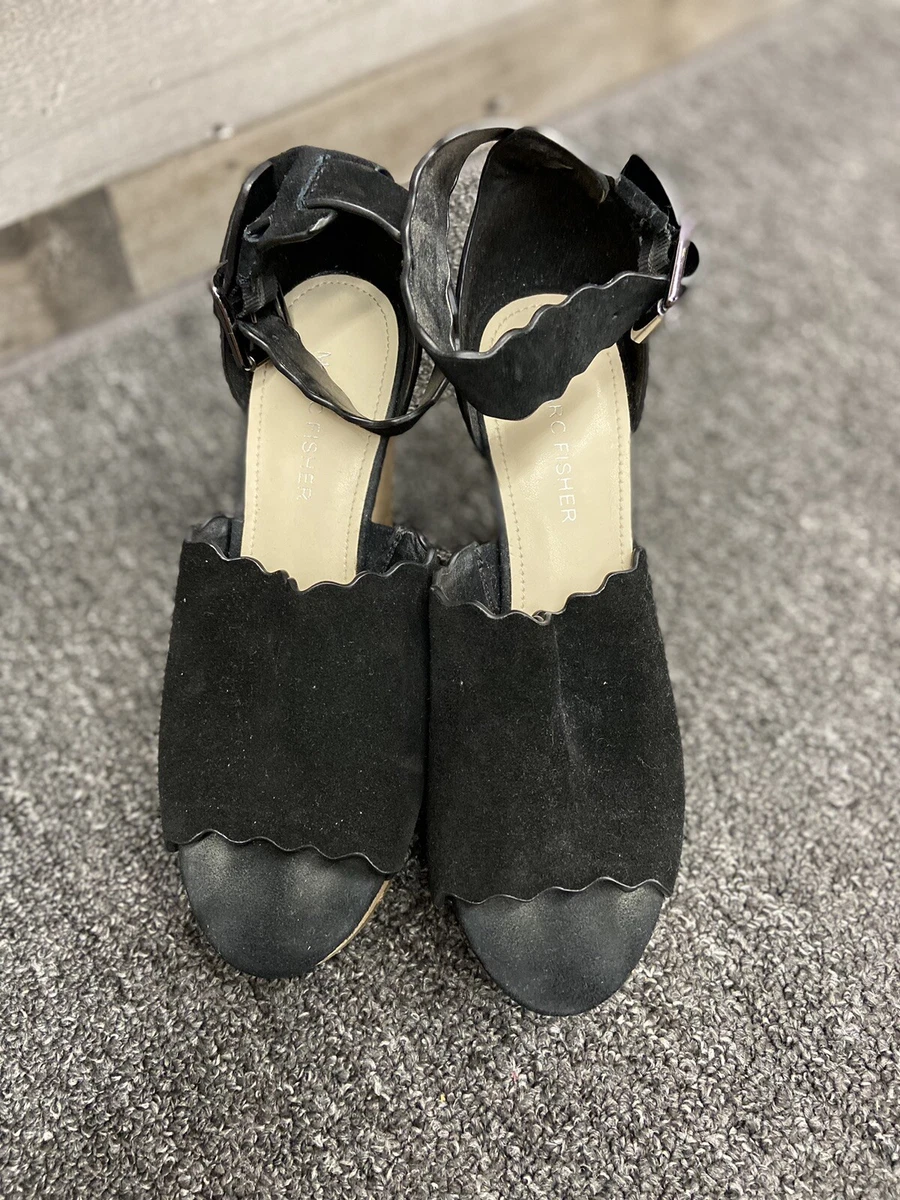 Marc fisher hayo wedge best sale sandal