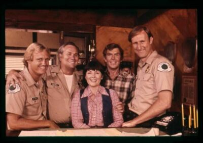 Chevrolet Step-Van in The Girl in the Empty Grave, 1977